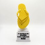 Troféu Chinelo de Ouro para Melhor Mãe – Presente Criativo Dia das Mães - Imagem 2